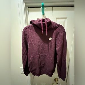 Women’s Nike cawl neck hooded sweatshirt size M
